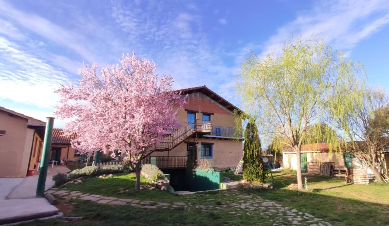 Albergue De Peregrinos Casa Flor Murias de Rechivaldo 外观 照片